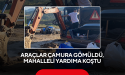Araçlar çamura gömüldü, mahalleli yardıma koştu