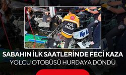 Sabahın ilk saatlerinde feci kaza! Yolcu otobüsü hurdaya döndü...