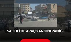 Salihli’de seyir halindeki otomobil alev aldı! Trafikte panik yaşandı