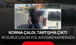 Korna çaldı, tartışma çıktı! İki sürücünün yol kavgası kamerada...