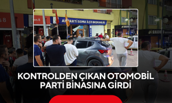 Kontrolden Çıkan Otomobil Parti Binasına Girdi