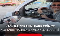 Tartışmak için yanına geldi, kask kamerasını görünce gülümsedi! O anlar kamerada