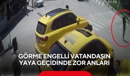 Görme engelli vatandaşın yaya geçidinde zor anları kameraya yansıdı
