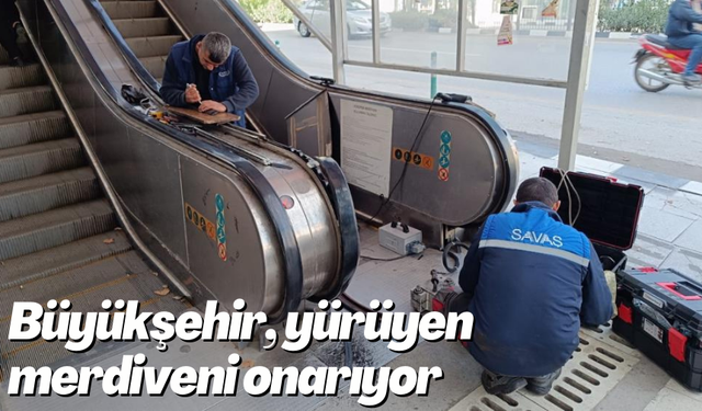 Manisa Büyükşehir Belediyesi yürüyen merdiveni onarıyor