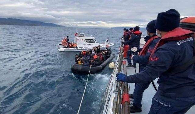 Ayvacık açıklarında 66 kaçak göçmen yakalandı