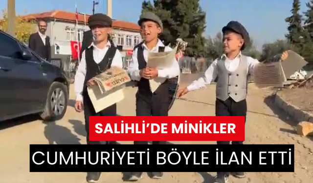 Salihli’de ilkokul öğrencileri maziyi canlandırdı: ‘Yazıyor, yazıyor, Cumhuriyet'in ilanını yazıyor’