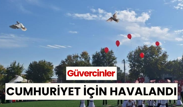 Güvercinler cumhuriyet için havalandı