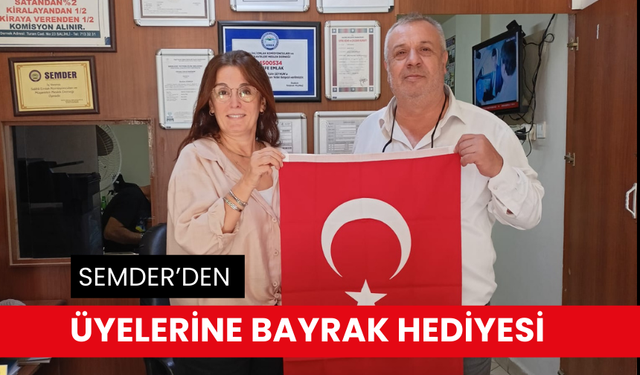 Salihli’de emlakçılar derneği başkanı Yılmaz’dan üyelerine ay yıldızlı bayrak