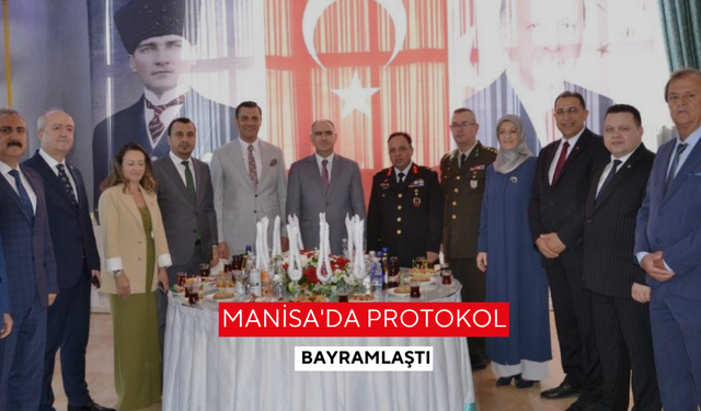 Manisa'da protokol bayramlaştı