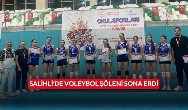 Gençler filede ter döktü: Salihli'de voleybol şöleni bitti