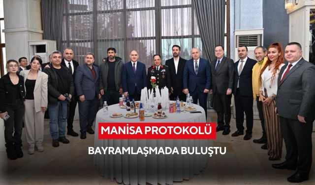 Manisa protokolü bayramlaşmada buluştu