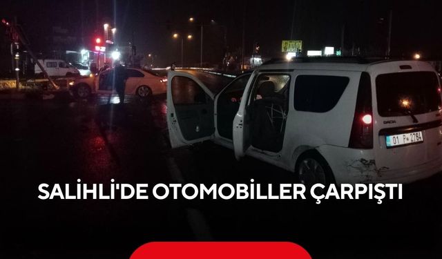 Salihli'de otomobiller çarpıştı: 3 yaralı