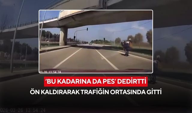 Trafiğinde ölümüne şov! Ön kaldırarak trafiğin ortasında gitti | O anlar saniye saniye kaydedildi...
