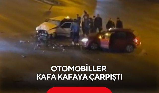 Otomobiller kafa kafaya çarpıştı; 2 yaralı
