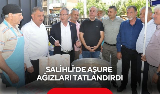 Salihli'de 2 bin kişilik aşure ikramı! Çarşamba Pazarı'nda bereket paylaşıldı