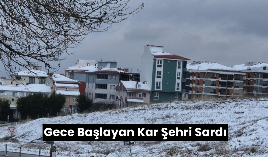 Tekirdağ Beyaza Büründü: Süleymanpaşa'da Gece Başlayan Kar Şehri Sardı