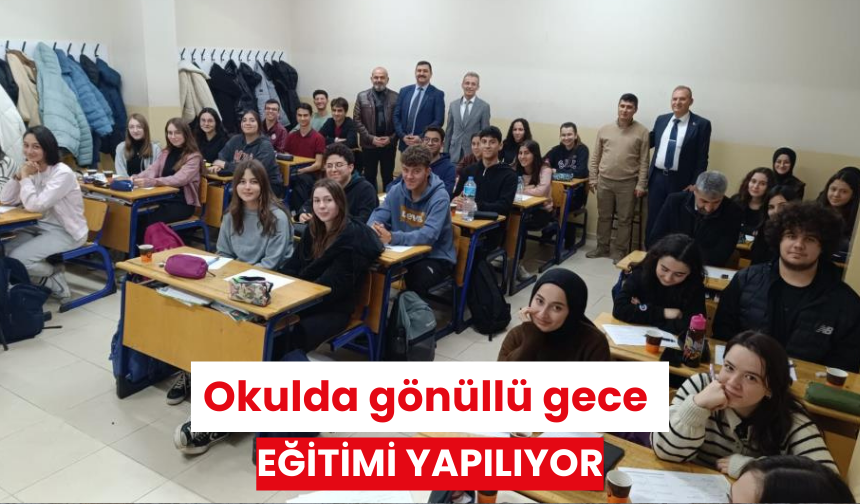 Okulda gönüllü gece eğitimi yapılıyor