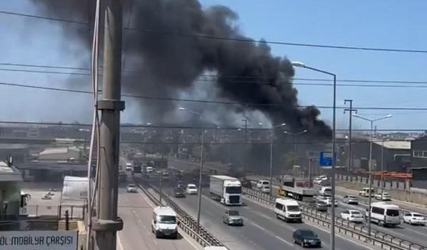 Korkutan fabrika yangını: Dumanlar şehri sardı