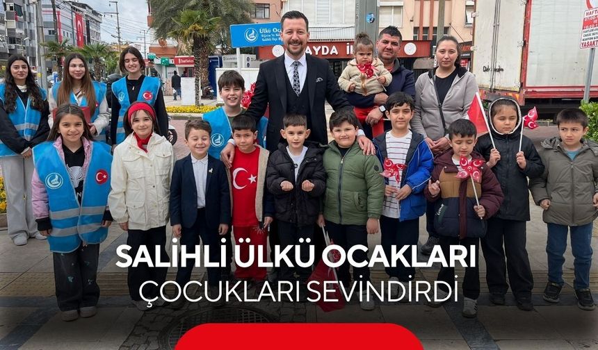Salihli Ülkü Ocakları’ndan 23 Nisan’da çocuklara anlamlı hediyeler