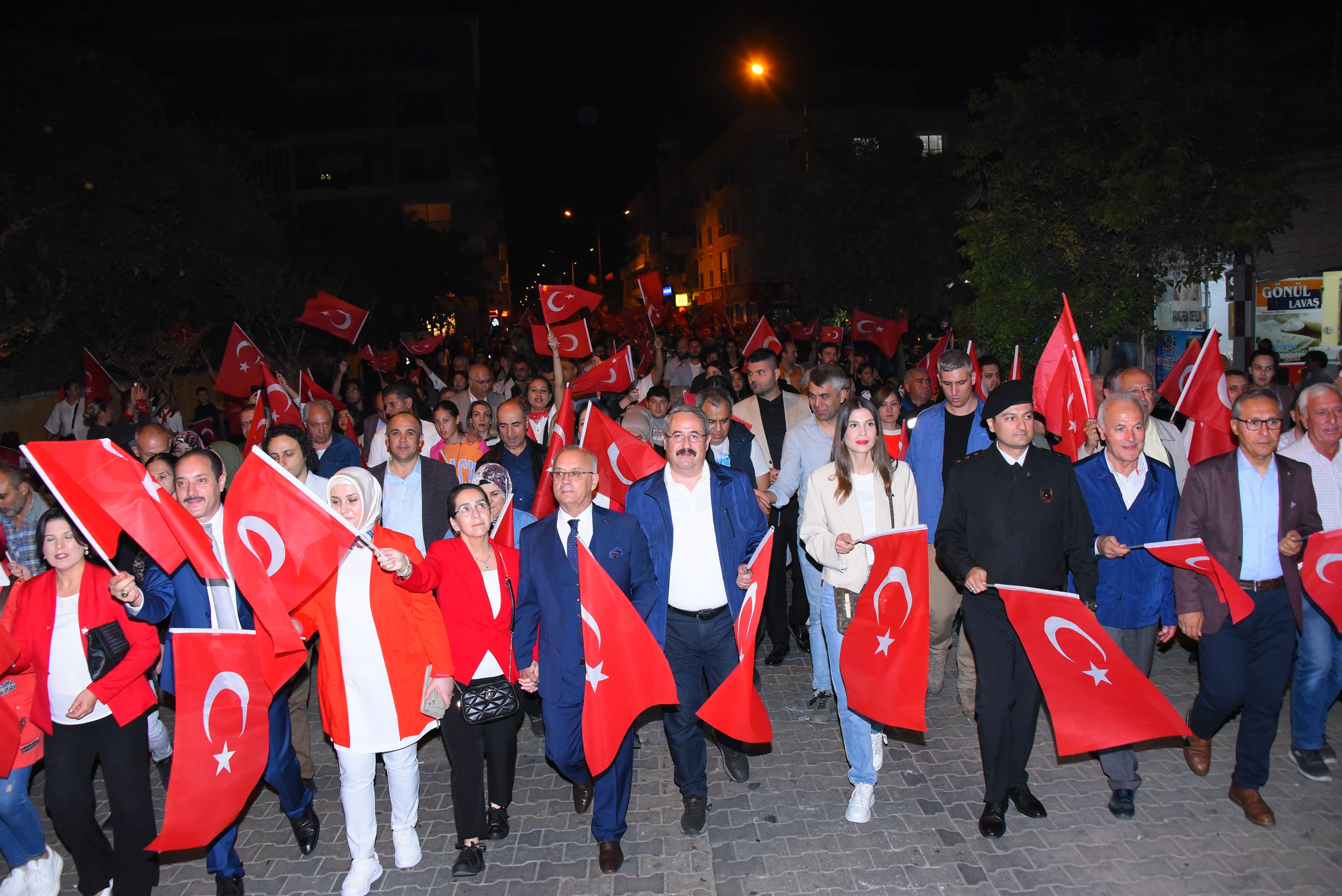 100 Yıllık Gururumuz, Yaşasın Cumhuriyet (18)