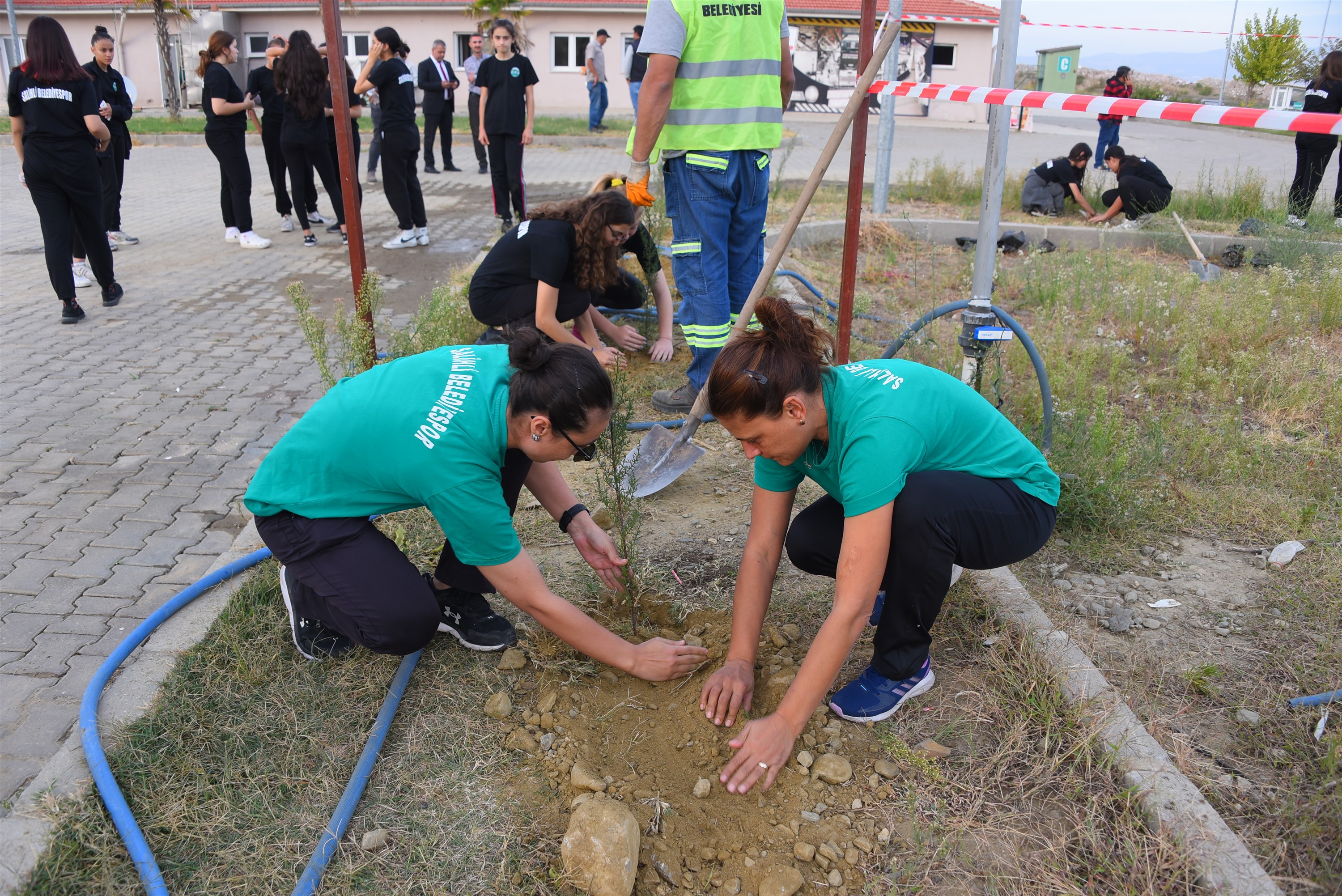 Ağaç dikim etkinliği (7)