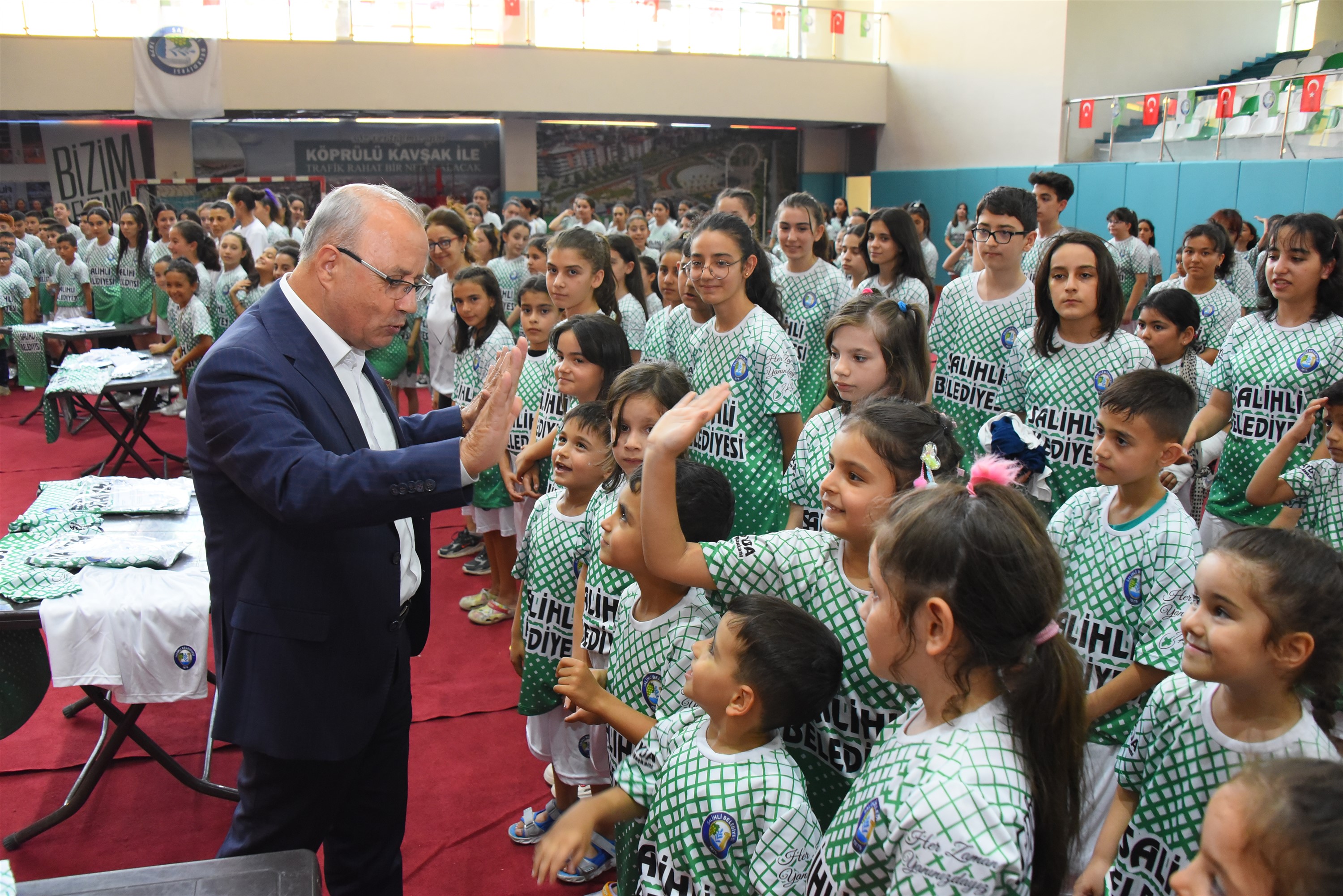 Salihli Belediyesi İlçedeki Kurumlar İşbirliğinde 50 Branşta Ücretsiz Kurs Düzenliyor (2)