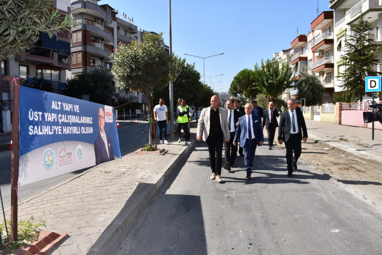 Salihli Site Caddesi’nde Asfalt Çalışmaları Başladı (15)_1280x853