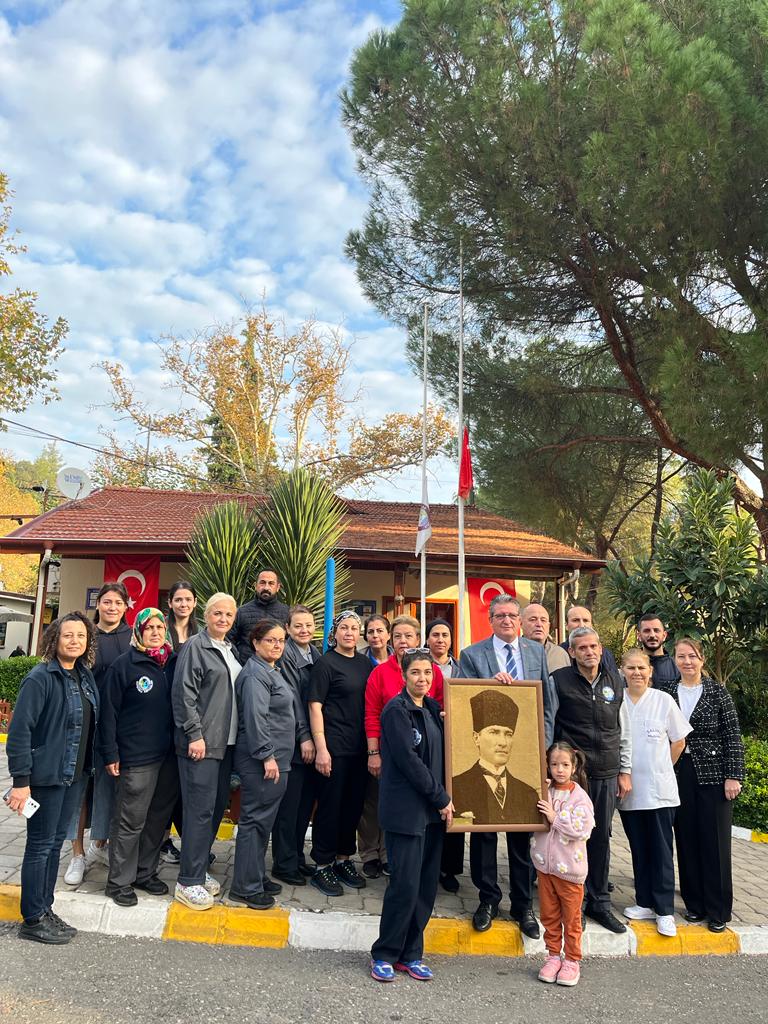 Salihli Belediyesi Çalışanları Atatürk’ü Özlemle Andı (21)