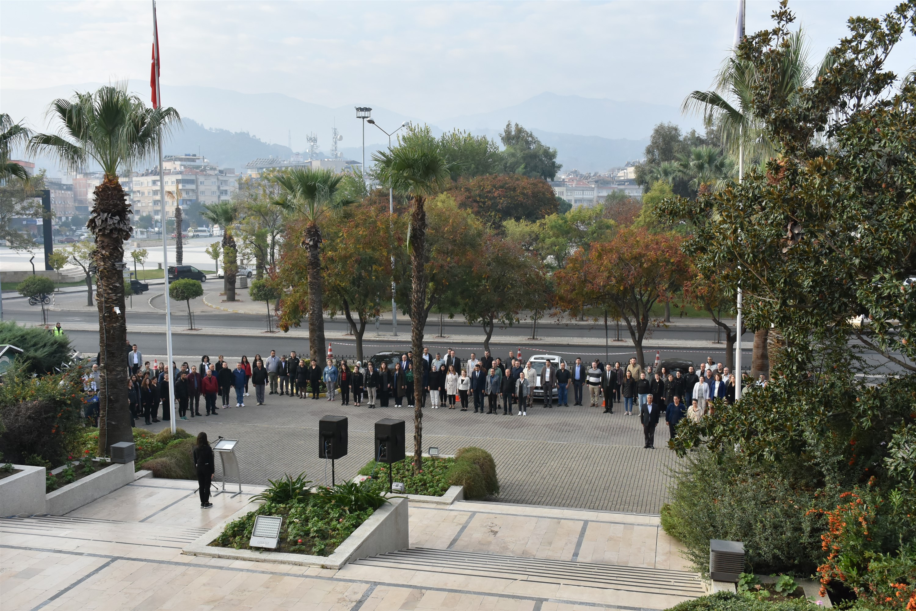 Salihli Belediyesi Çalışanları Atatürk’ü Özlemle Andı (9)