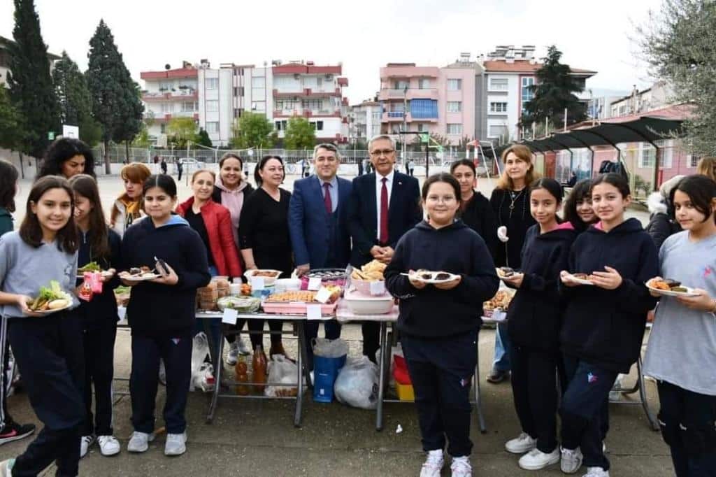 KERMES (1)