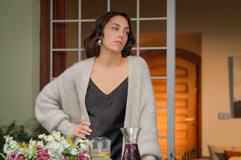 Kara Dizisi Zeynep (3)