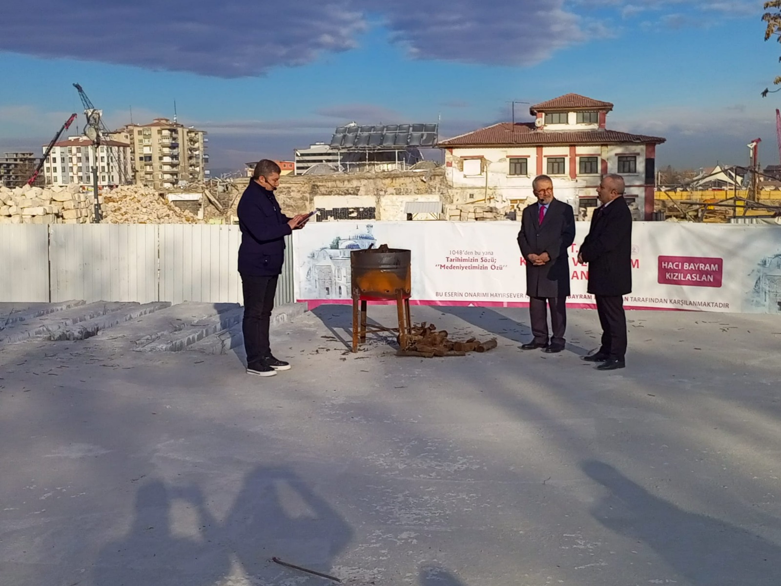 57657898 9830 470D 9239 E0B31Aeec4F4