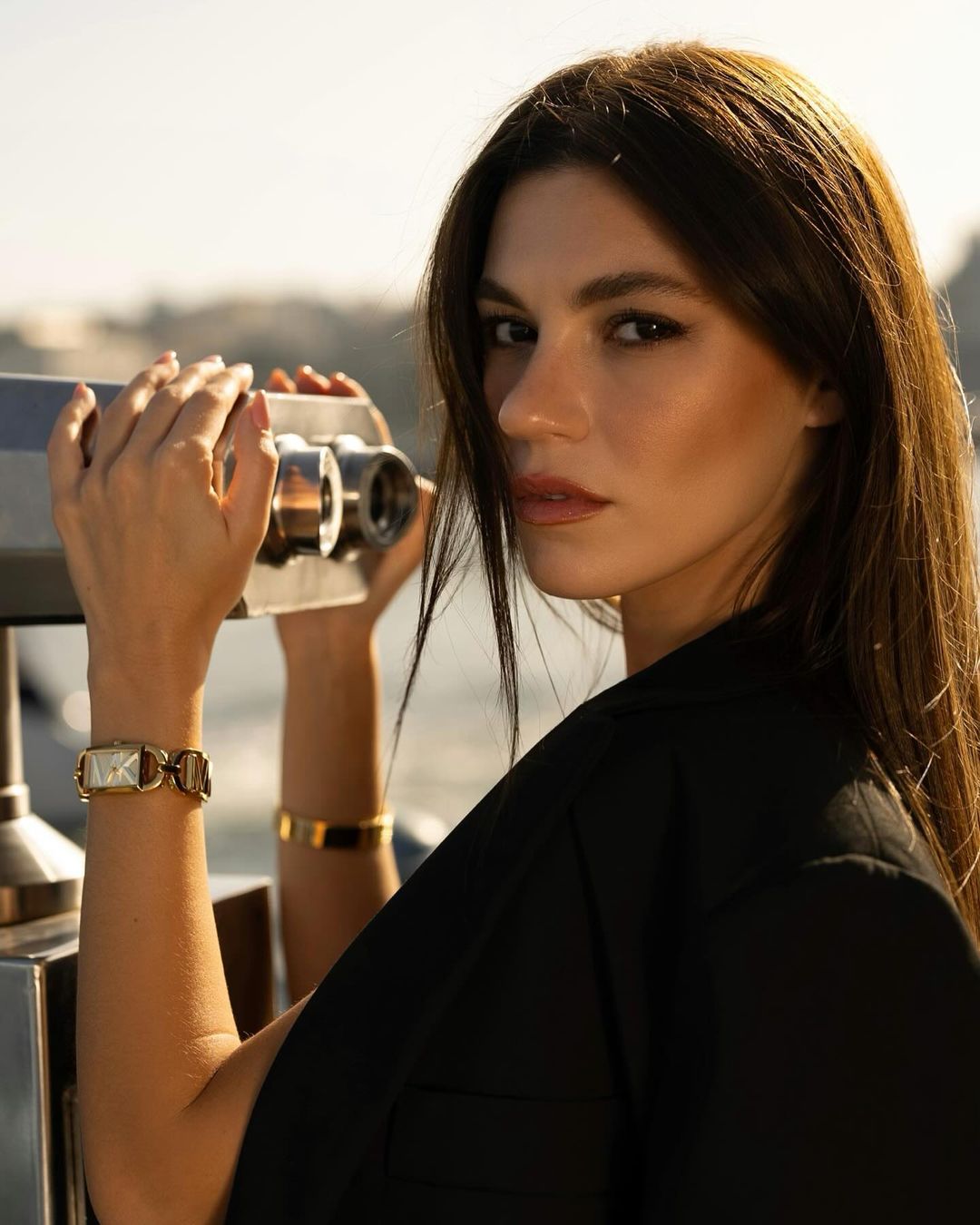 Yüsra Geyik Kimdir (2)