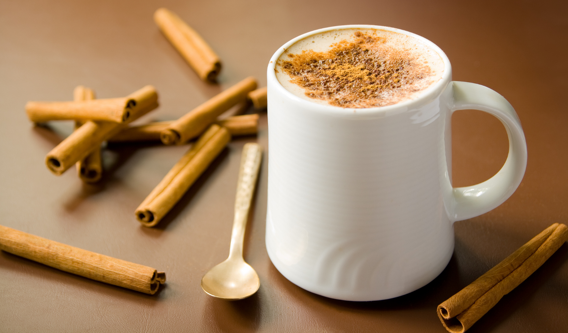 Persembe Gunleri Neden Tarcinli Kahve Icilir