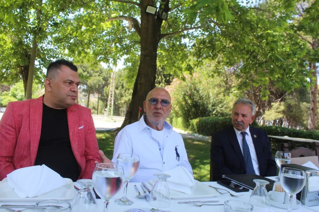 Garo Mafyan (2)