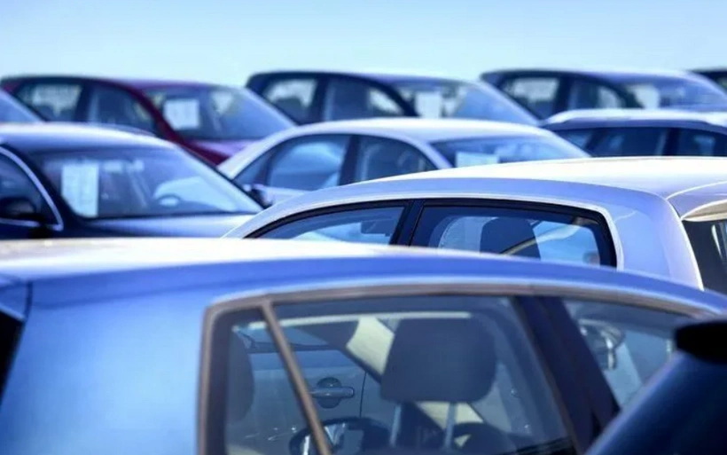 Otomobi̇l (1)
