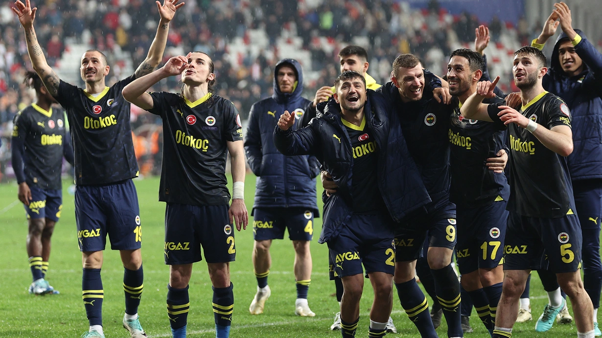 Fenerbahceden Uefaya Kadro Bildirimi Listede 3 Yeni Isim Kpky