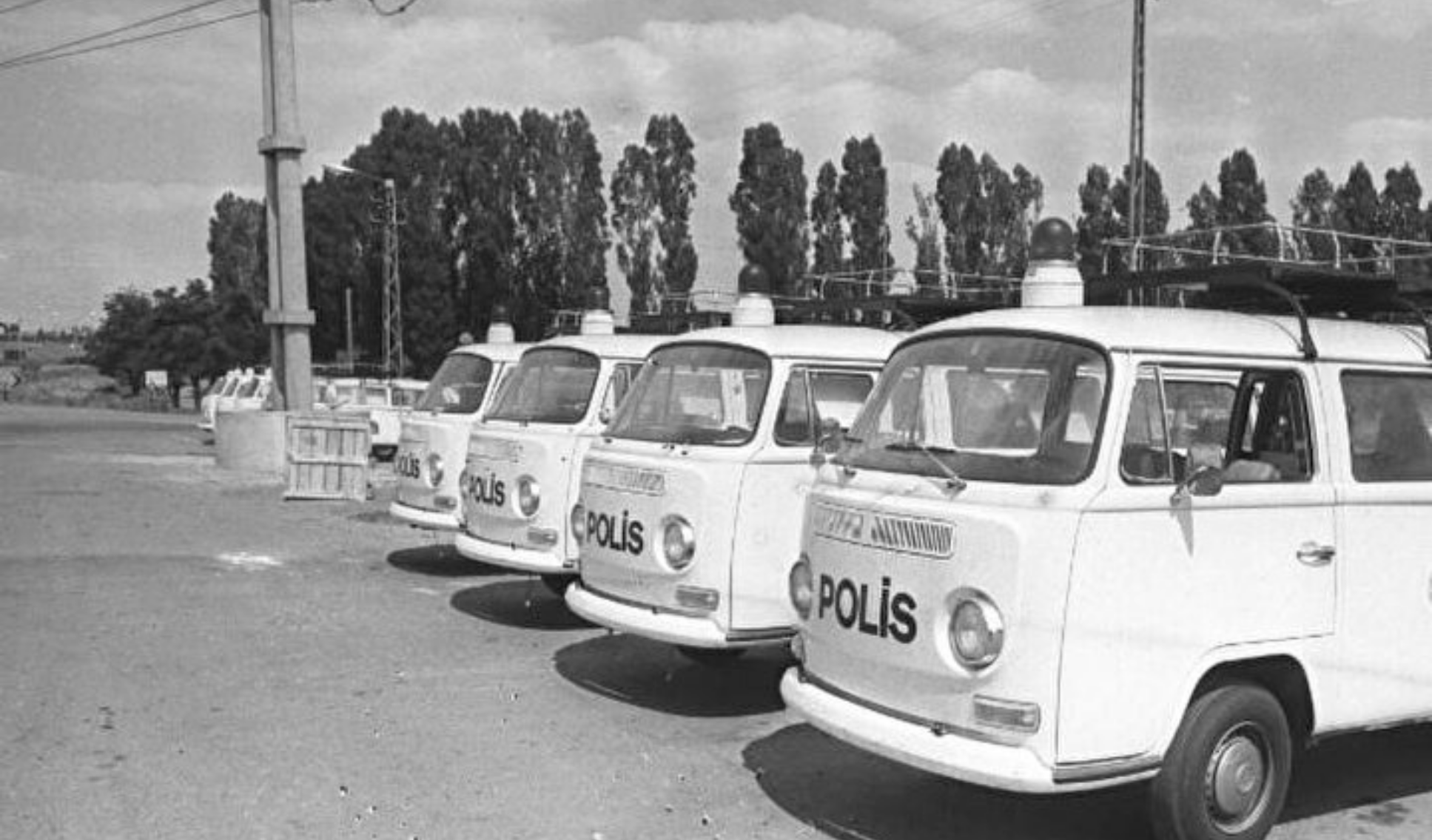 1970Ler Polis