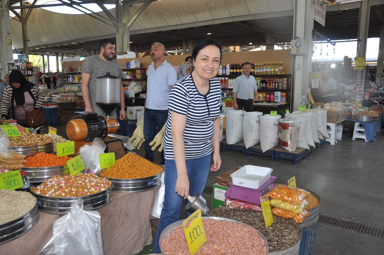 Pazarda Kuruyemis Fiyatlari 25 Eylul Carsamba2.43 2