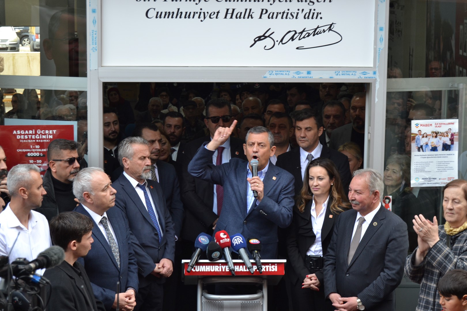 Chp Genel Başkanı Özgür Özel Salihli'de (12) (Large)