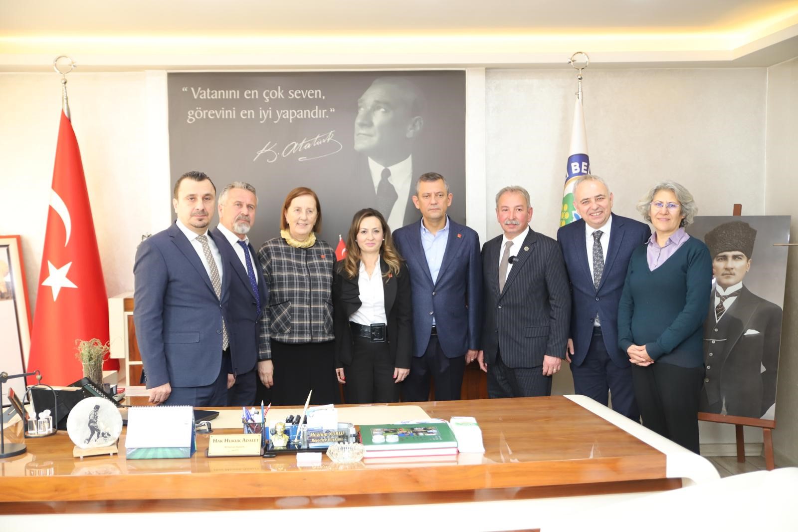 Chp Genel Başkanı Özgür Özel Salihli'de (2) (Large)