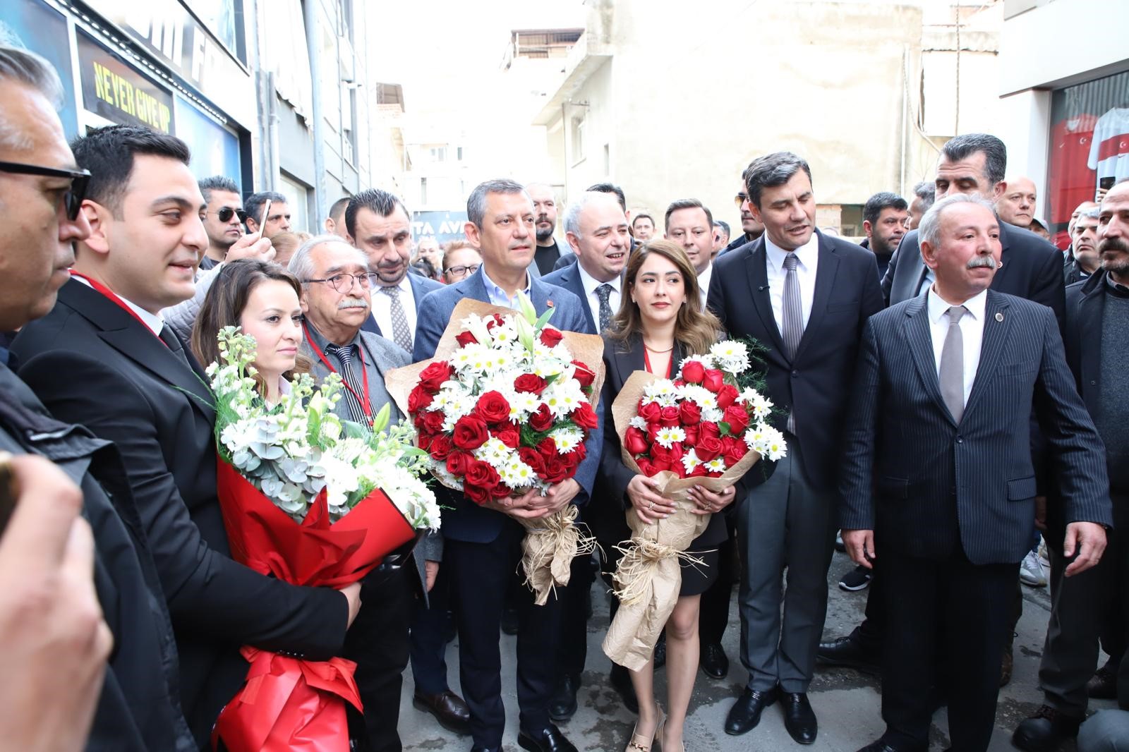 Chp Genel Başkanı Özgür Özel Salihli'de (5) (Large)