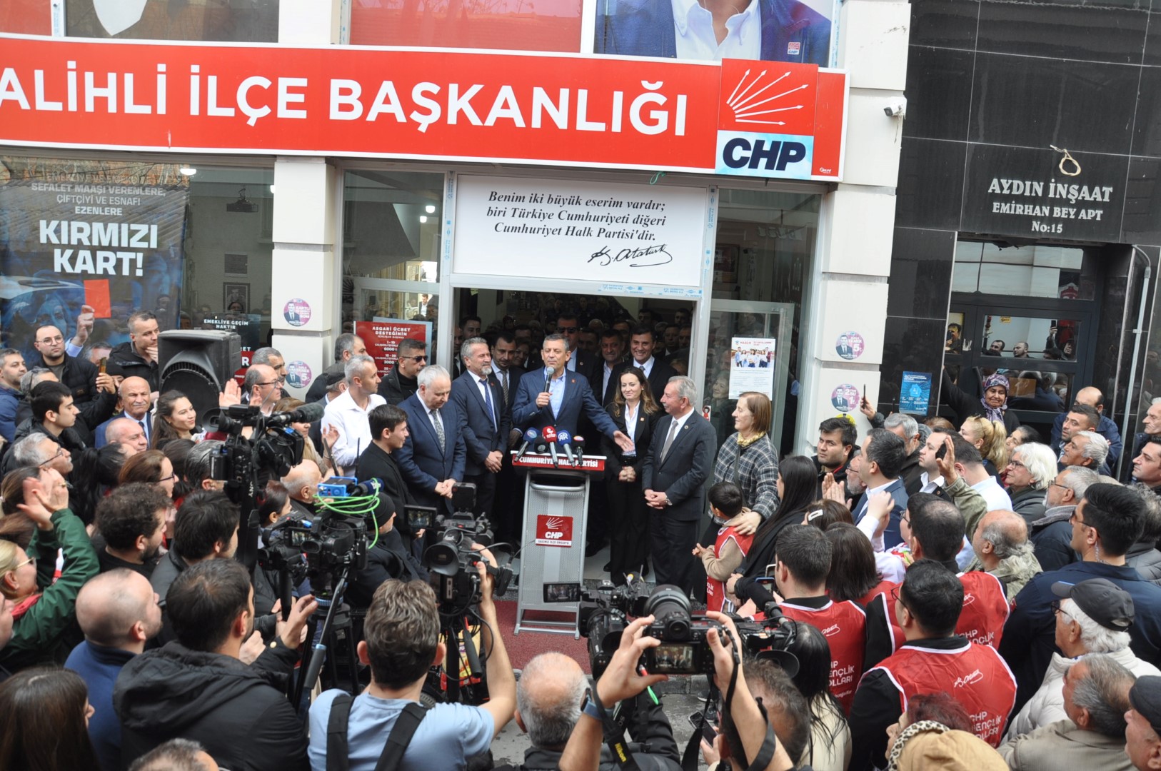 Chp Genel Başkanı Özgür Özel Salihli'de (7) (Large)