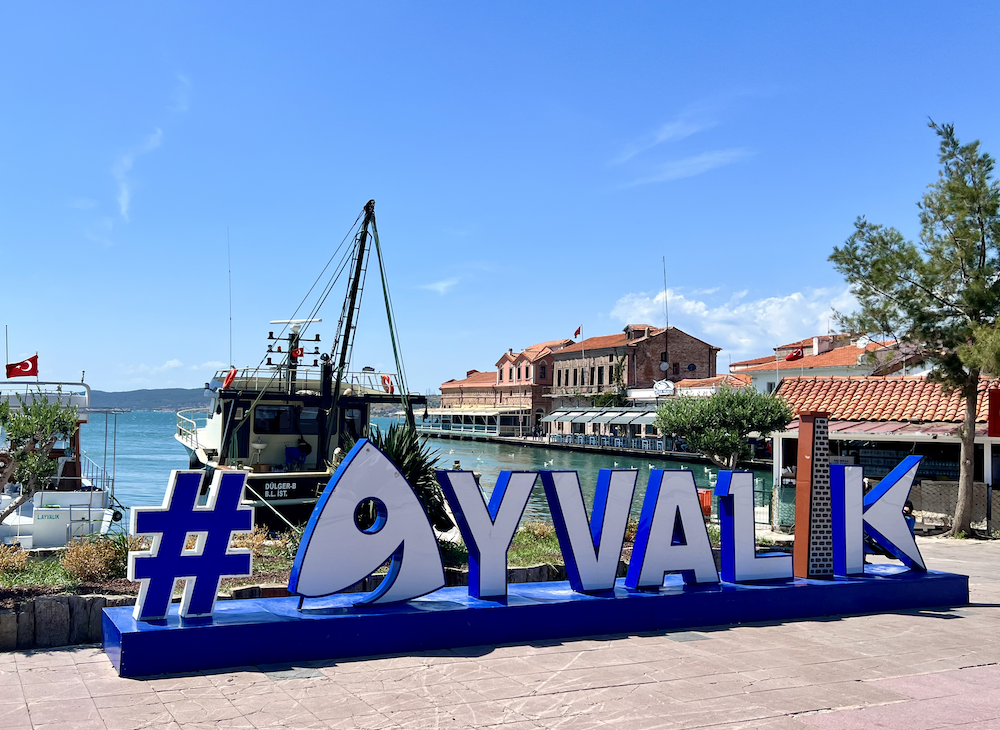 Salihli Ayvalık Arası Özel Araç Ile Kaç Saat Sürüyor