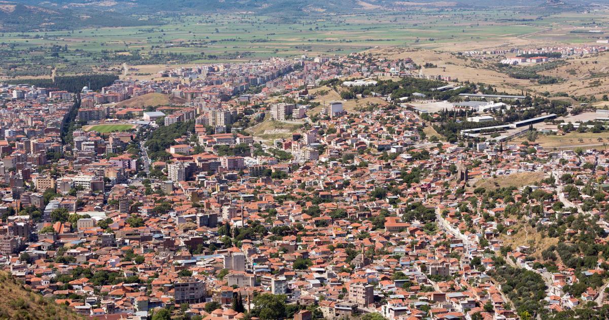Salihli Bergama Arası Özel Araç Ile Kaç Saat Sürüyor