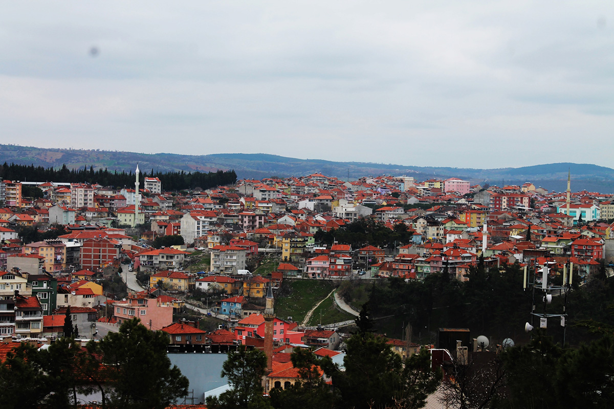Salihli Demirci Arası Özel Araç Ile Kaç Saat Sürüyor