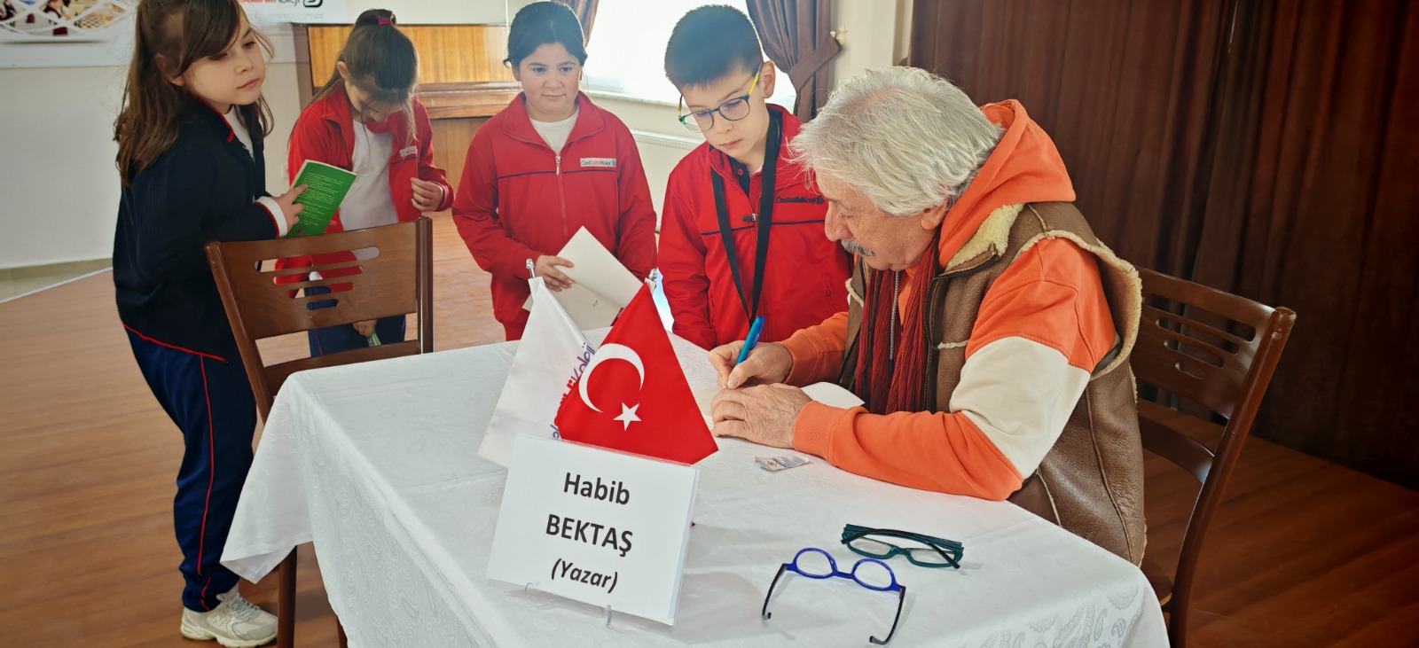 Yazar (6)