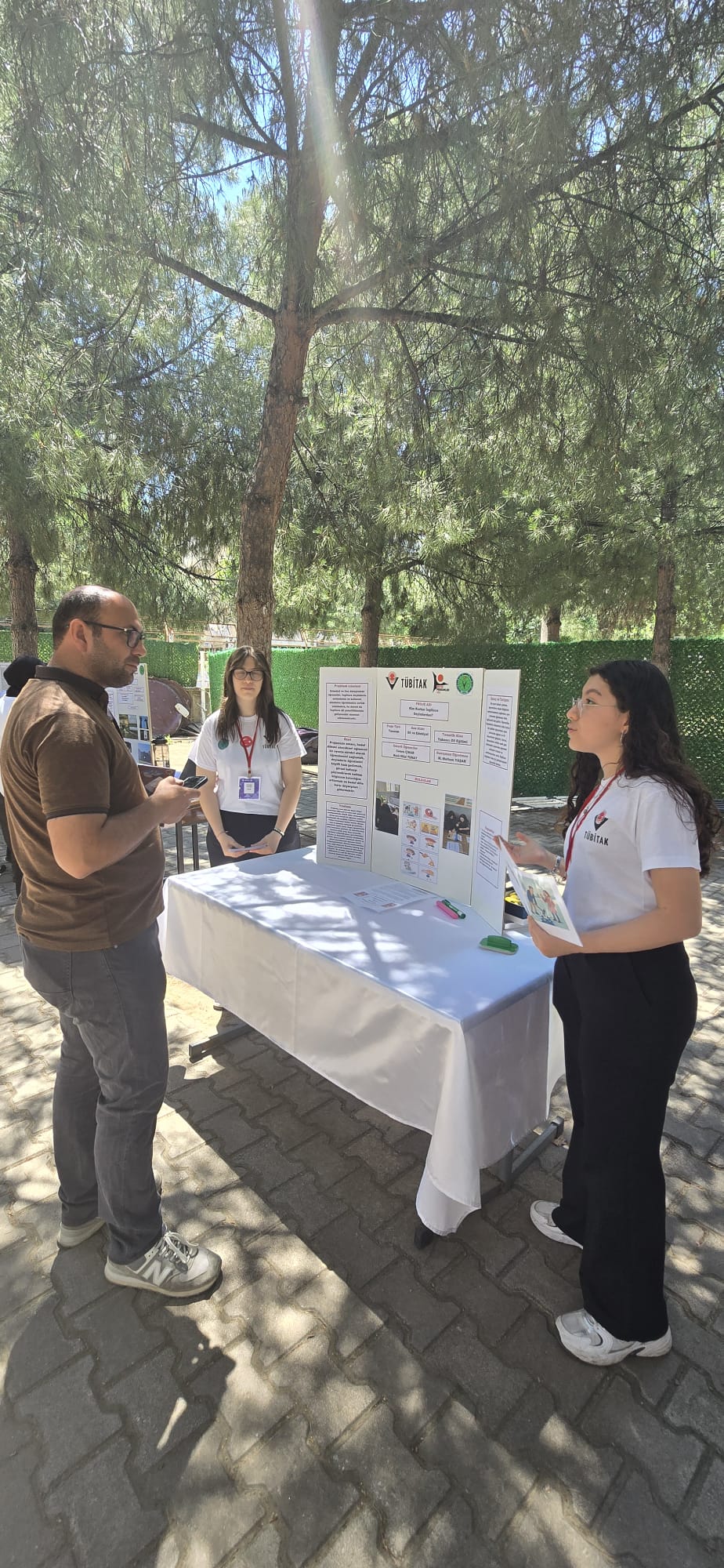 41Fe927A E059 40D2 B208 75Bbf6Eca20A