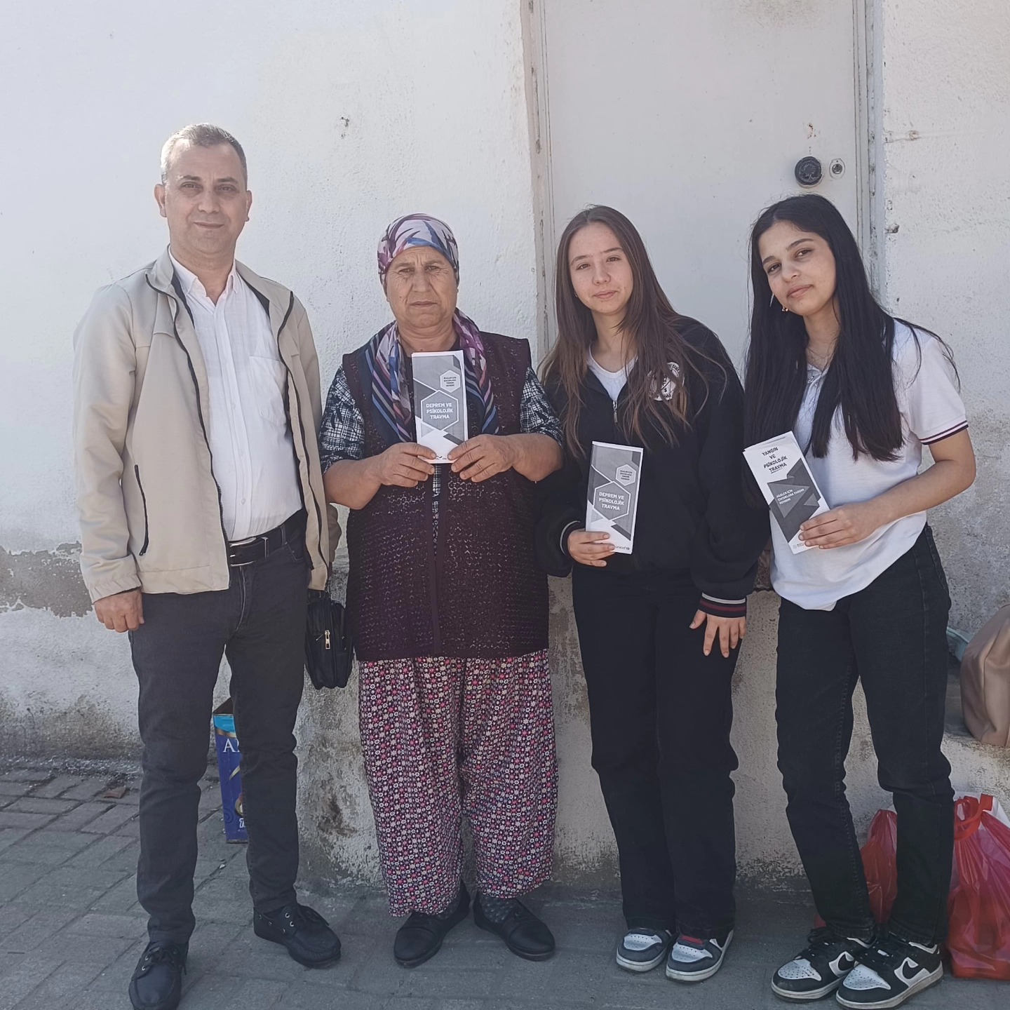 496427112 122158419968567581 3375281473581577036 N