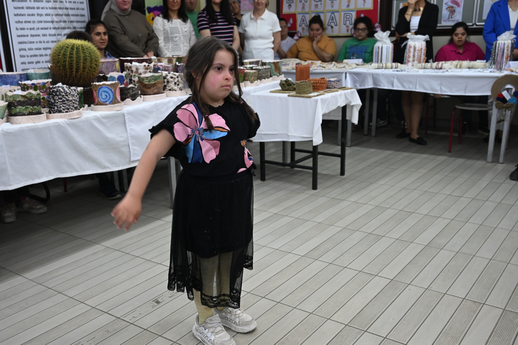 497468192 24134184322852011 9028339998662200055 N